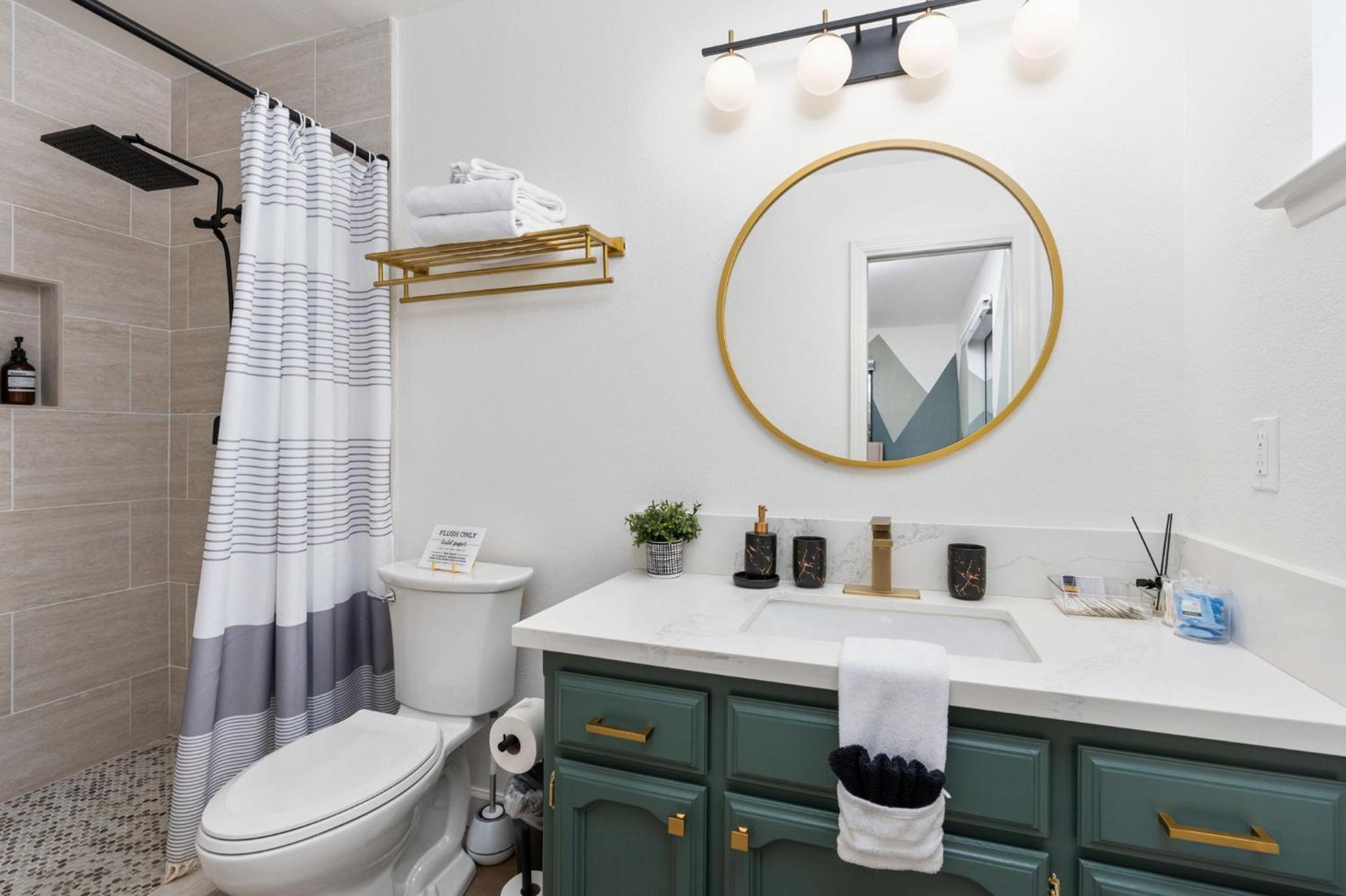 Secluded Mtn Family Haven With Spa, Views & Arcade Villa *