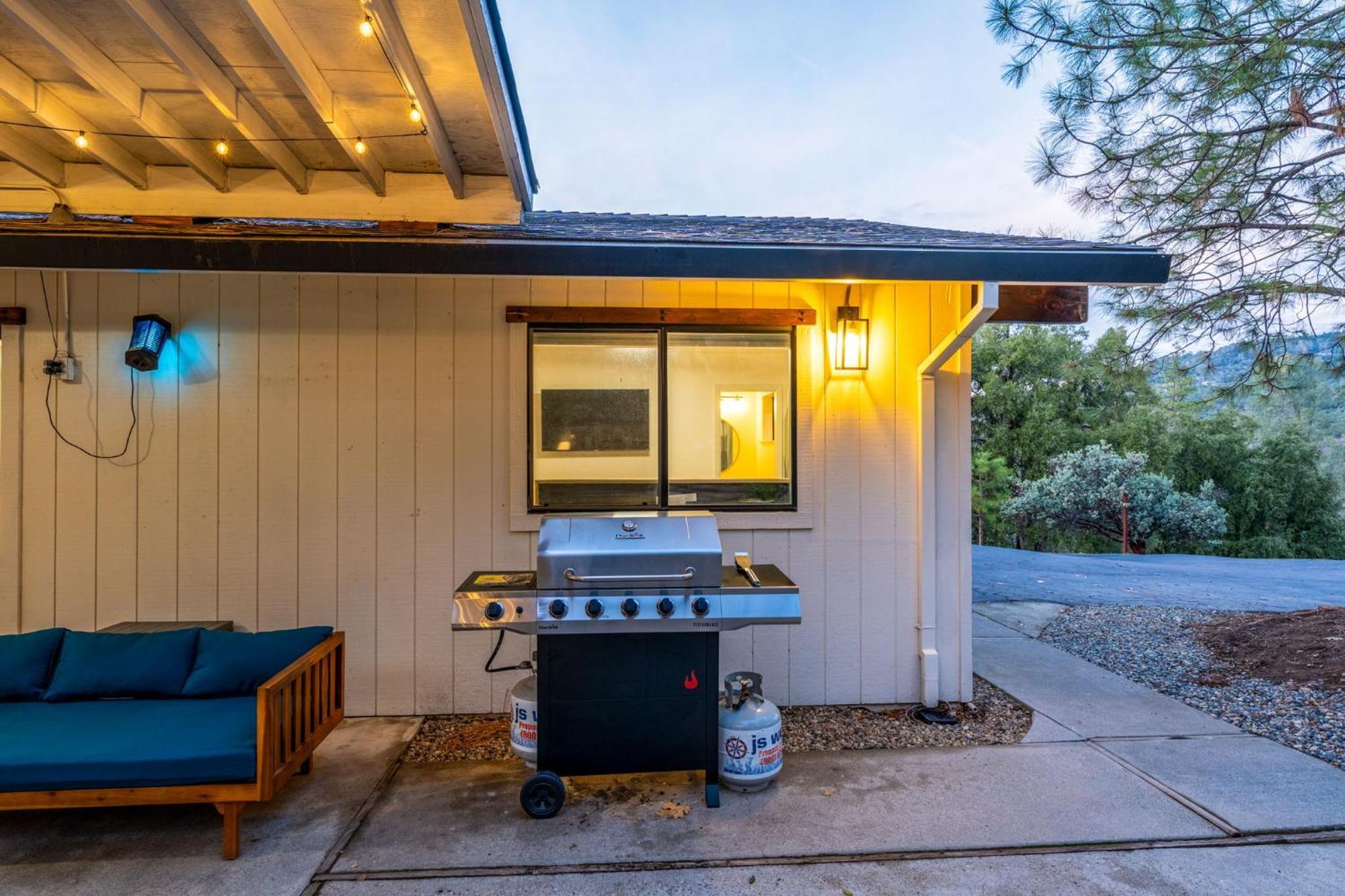 Villa Secluded Mtn Family Haven With Spa, Views & Arcade Oakhurst