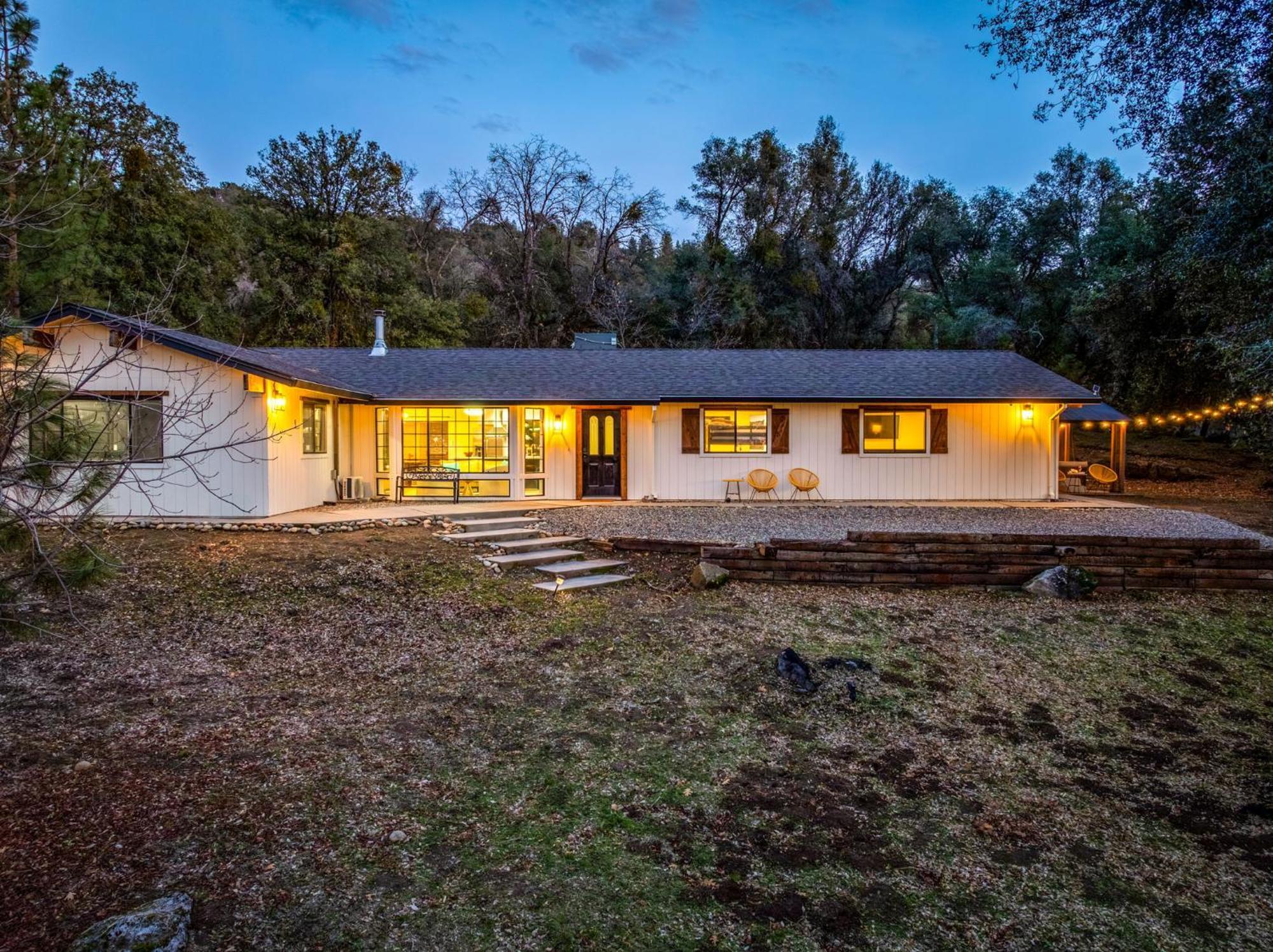 Villa Secluded Mtn Family Haven With Spa, Views & Arcade