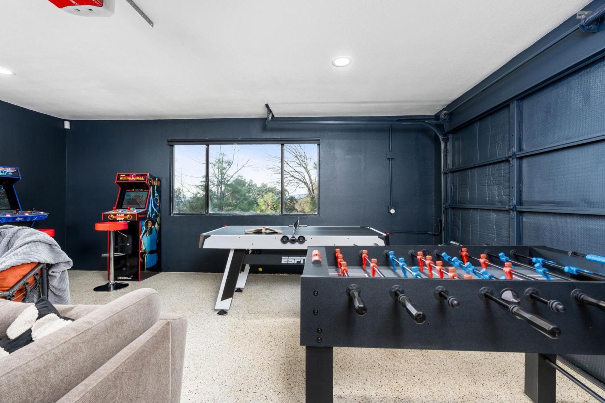 Villa Secluded Mtn Family Haven With Spa, Views & Arcade Oakhurst