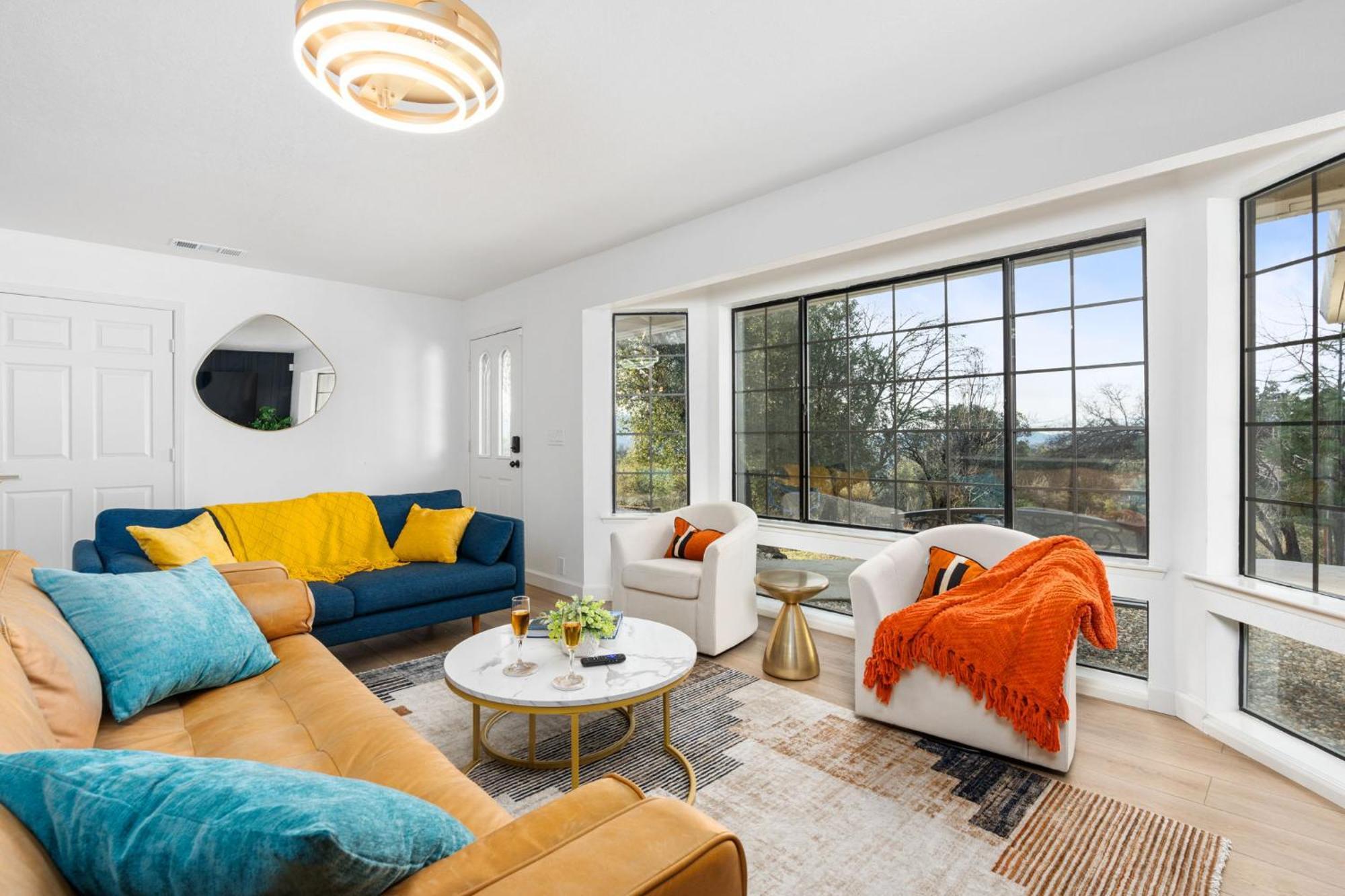 Secluded Mtn Family Haven With Spa, Views & Arcade *